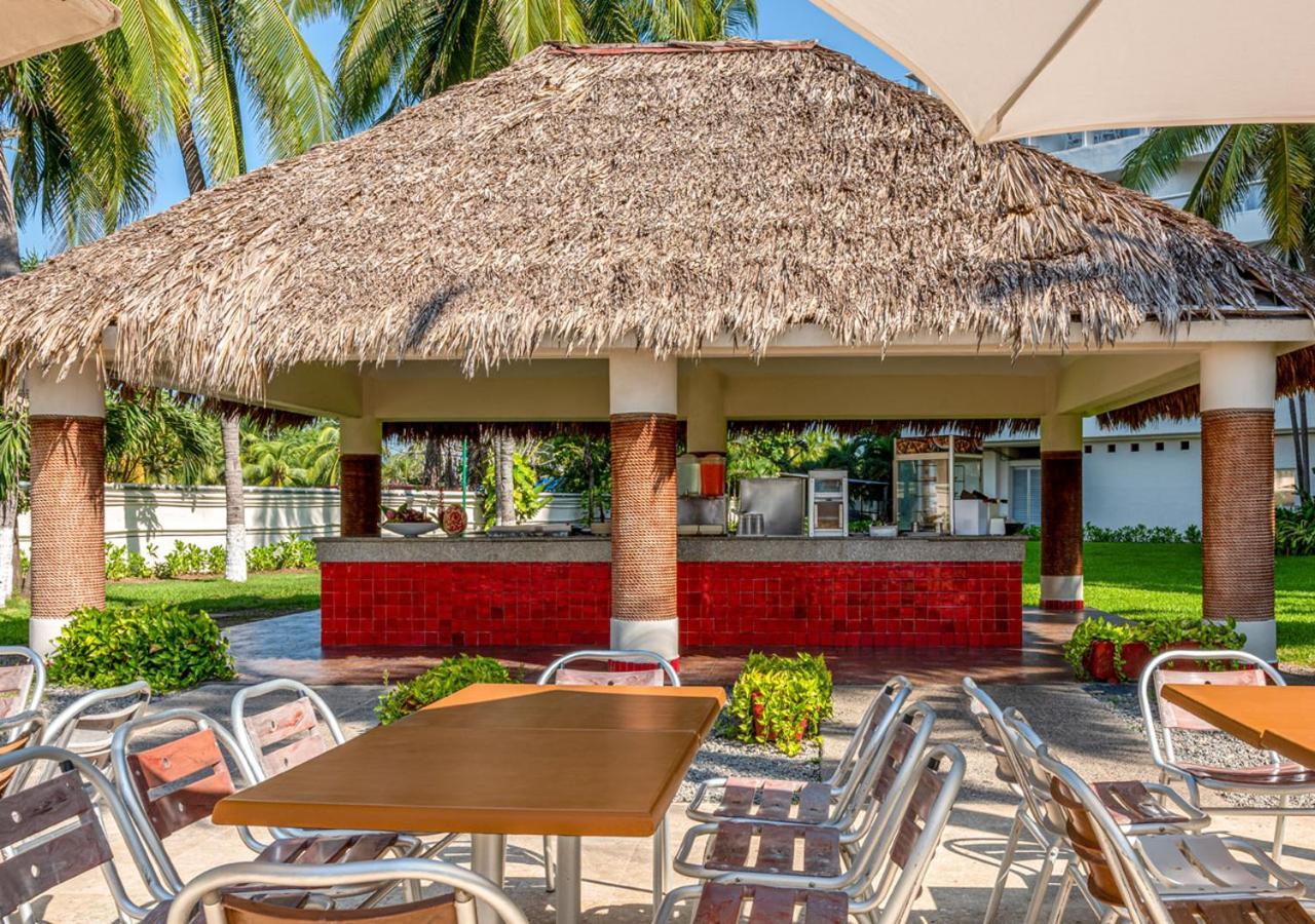 Park Royal Beach Ixtapa Exterior foto
